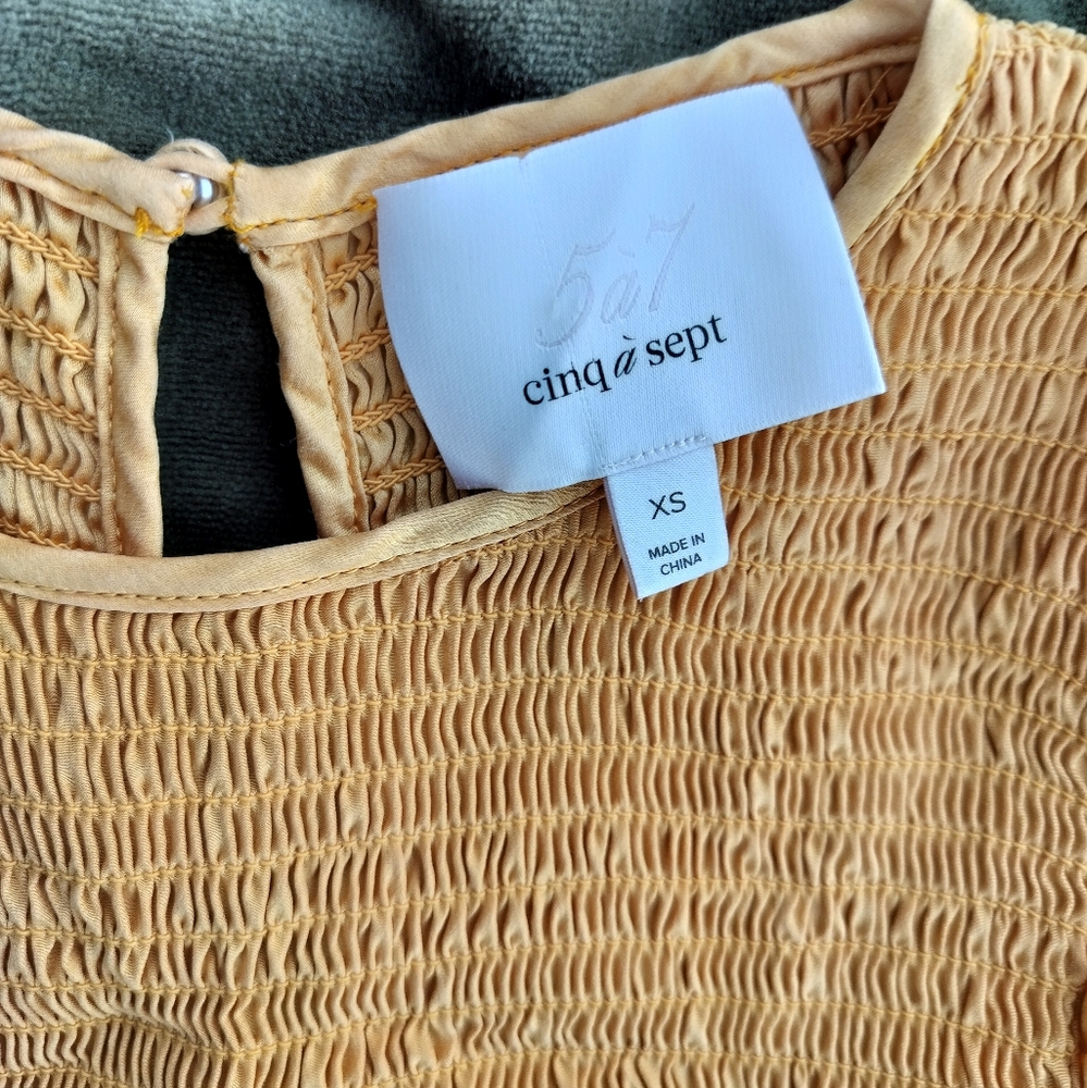 Cinq A Sept Pascal Golden Yellow Cold Shoulder Crop Blouse XS 100% Silk - Picture 3 of 8